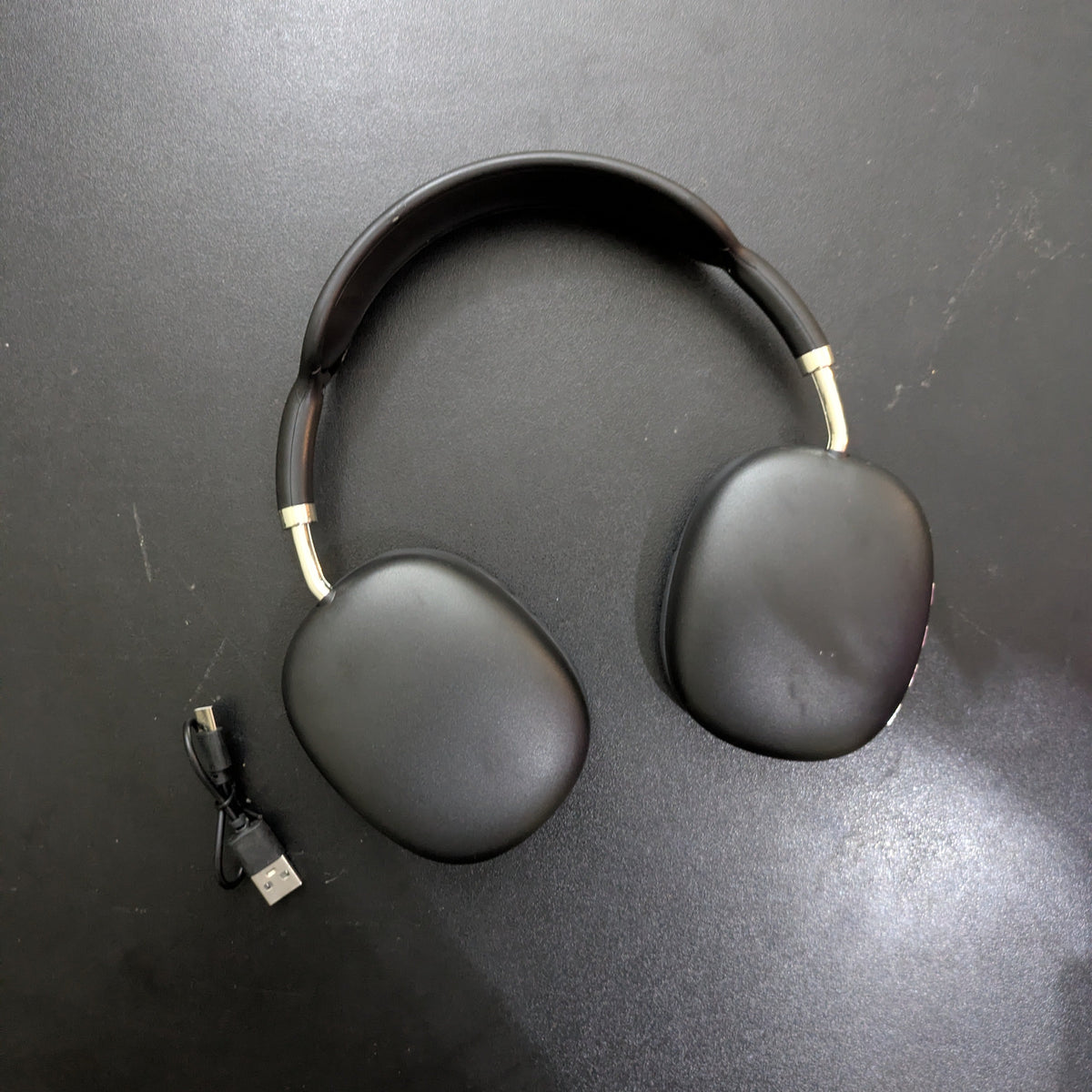 P9 - Wireless Bluetooth Headphones.